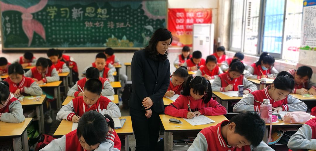 小学部2副本.jpg 小学部2副本.jpg