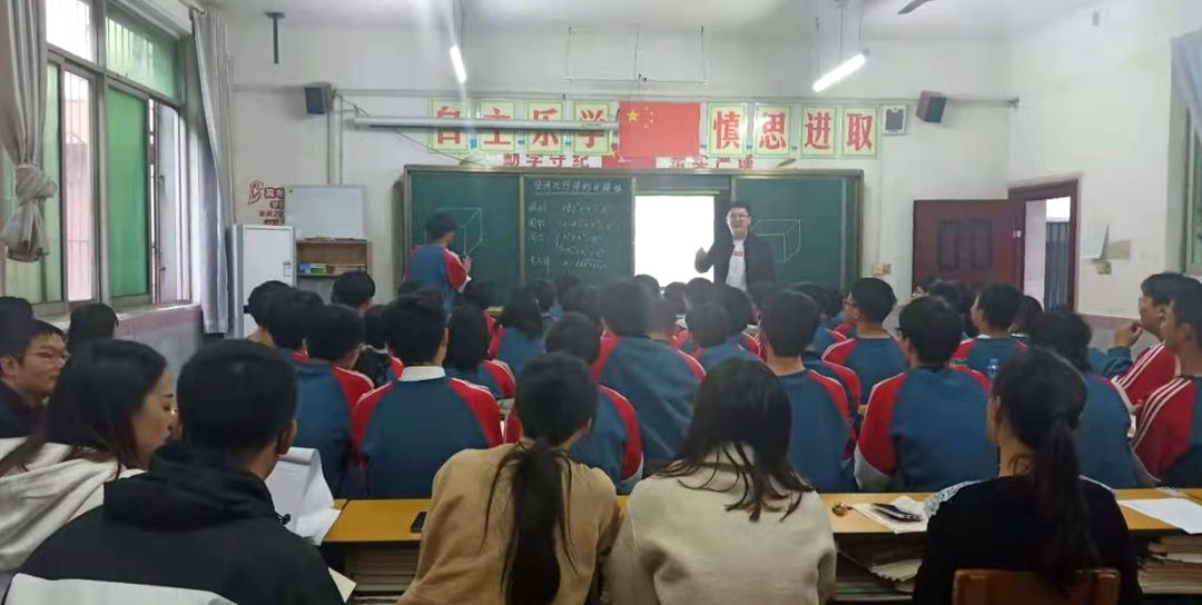 迎宾4副本.jpg 迎宾4副本.jpg